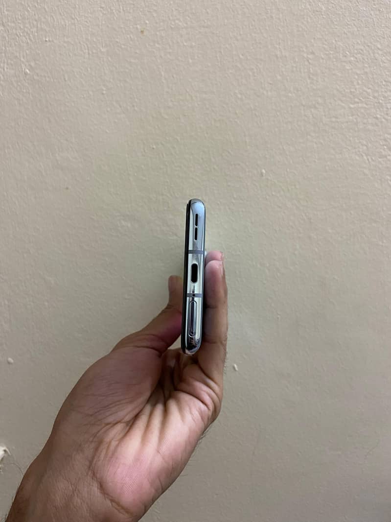 One plus 8t 1