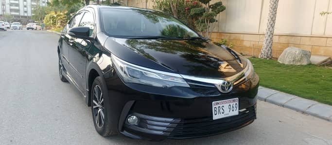 Toyota corolla altis Grande model 2019 reg 2020 original black color