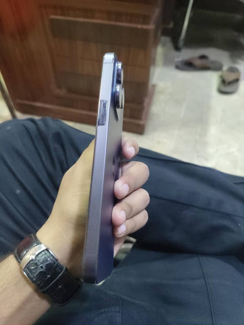 Iphoen 14 pro max 2