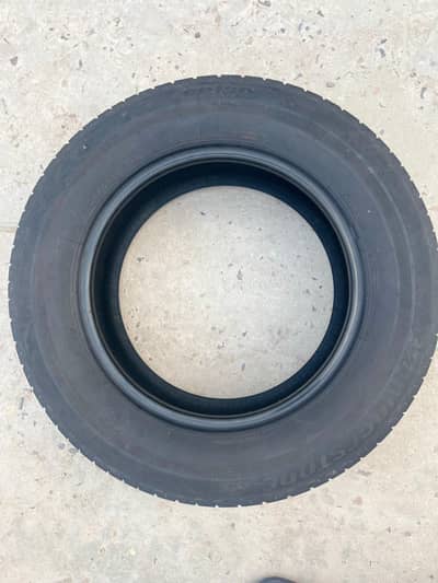 2 Bridgestone Ecubia tyres size 205/65/R15. new condition