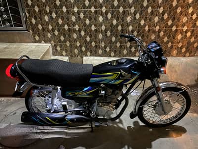 2026 model Honda one hand use runiing 2400 colour black
