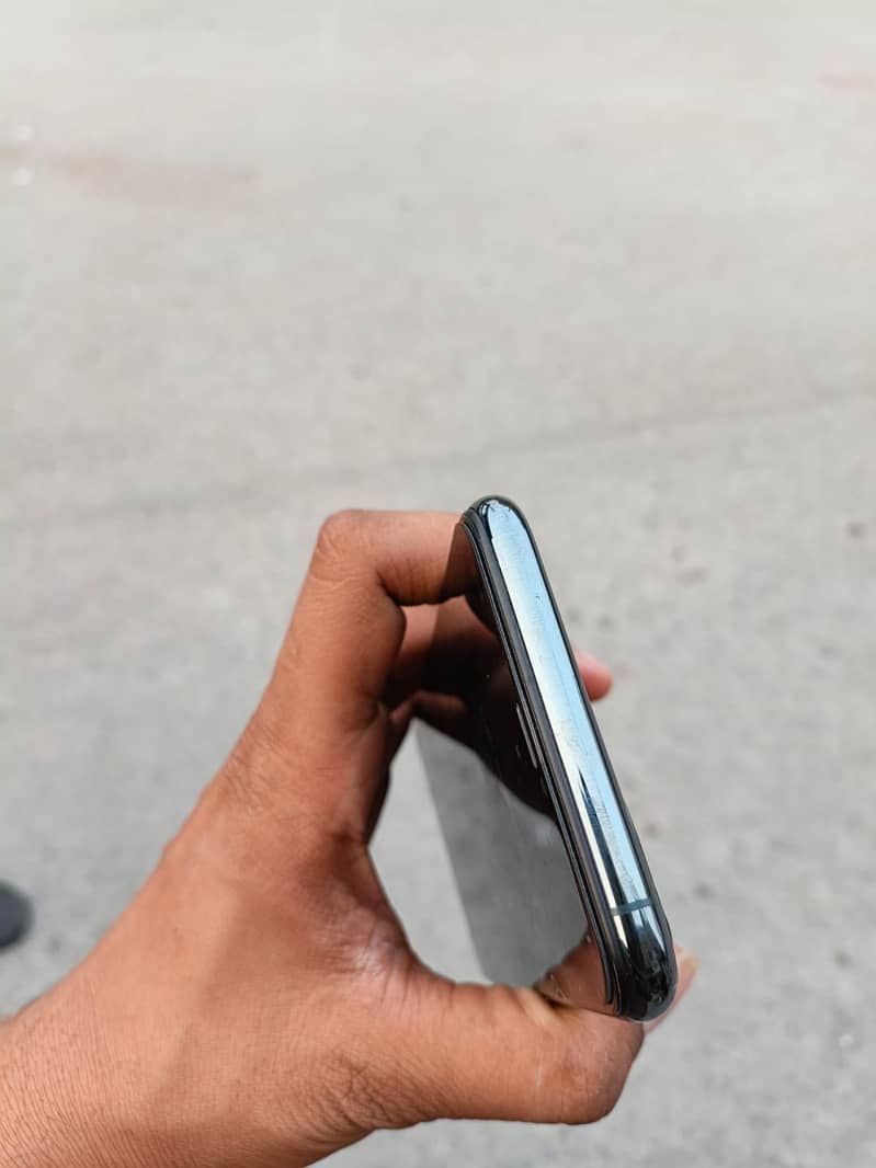 iPhone 11 pro max 2