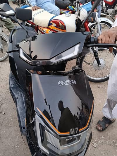 skooty orevo 1200 wats