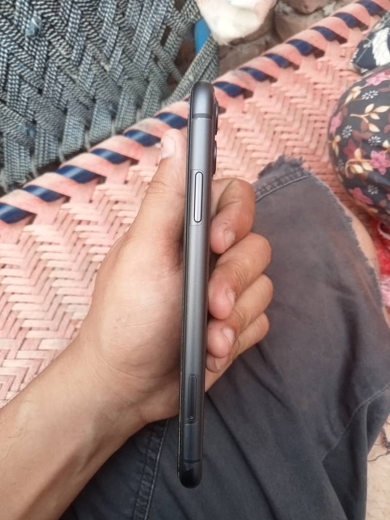 Apple iPhone 11 2