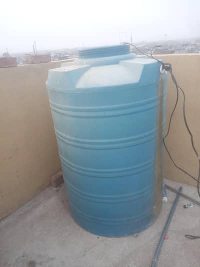 plastic water tank good condition