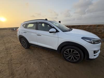 Hyundai Tucson 2023 hyundai maintain