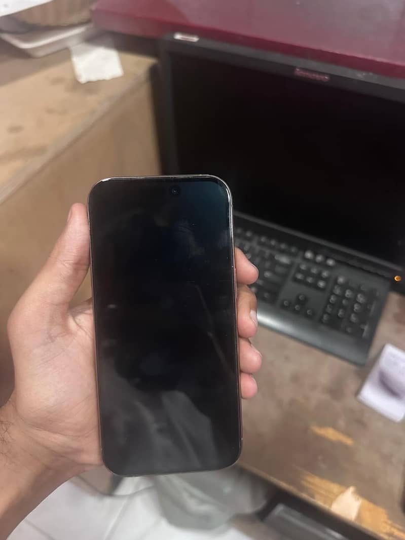Iphone 16 pro 3