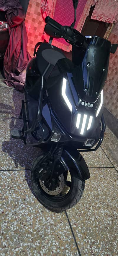 evee S1 pro scootary for sale all bike ok model 2026 new condition