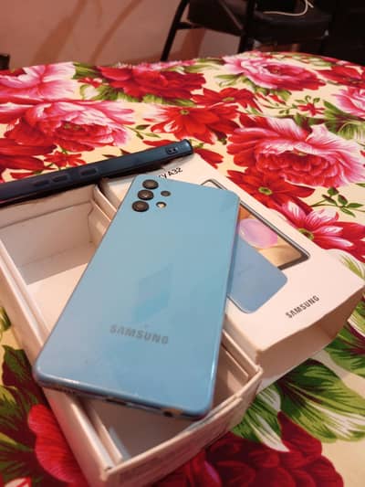 Samsung a32 All ok 6/128. GB Pta approved 6/128. GB