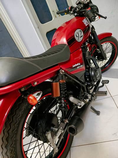 hi speed cafe rracer 150