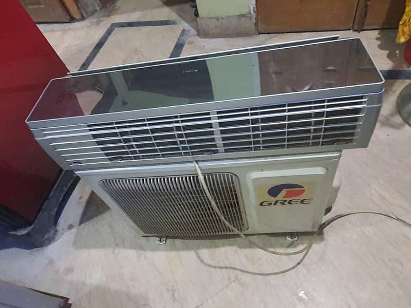 Gree 1 ton split ac 0