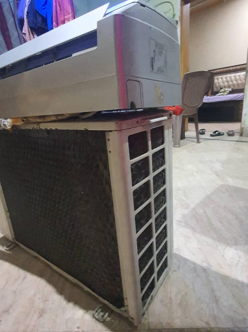 Gree 1 ton split ac 6