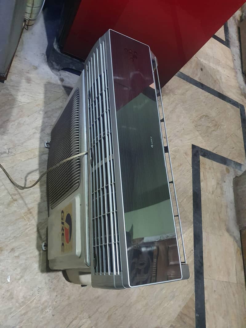 Gree 1 ton split ac 15