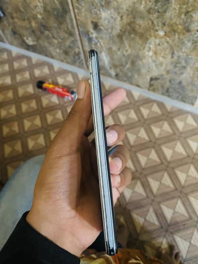 Vivo v21