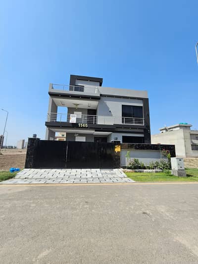 10 Marla Double Story House For Rent