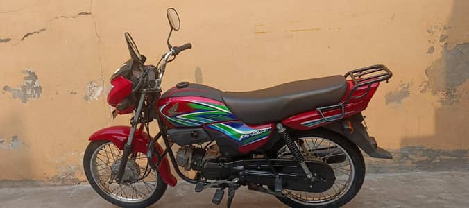 brand new honda pridor 2021  condition 10/10