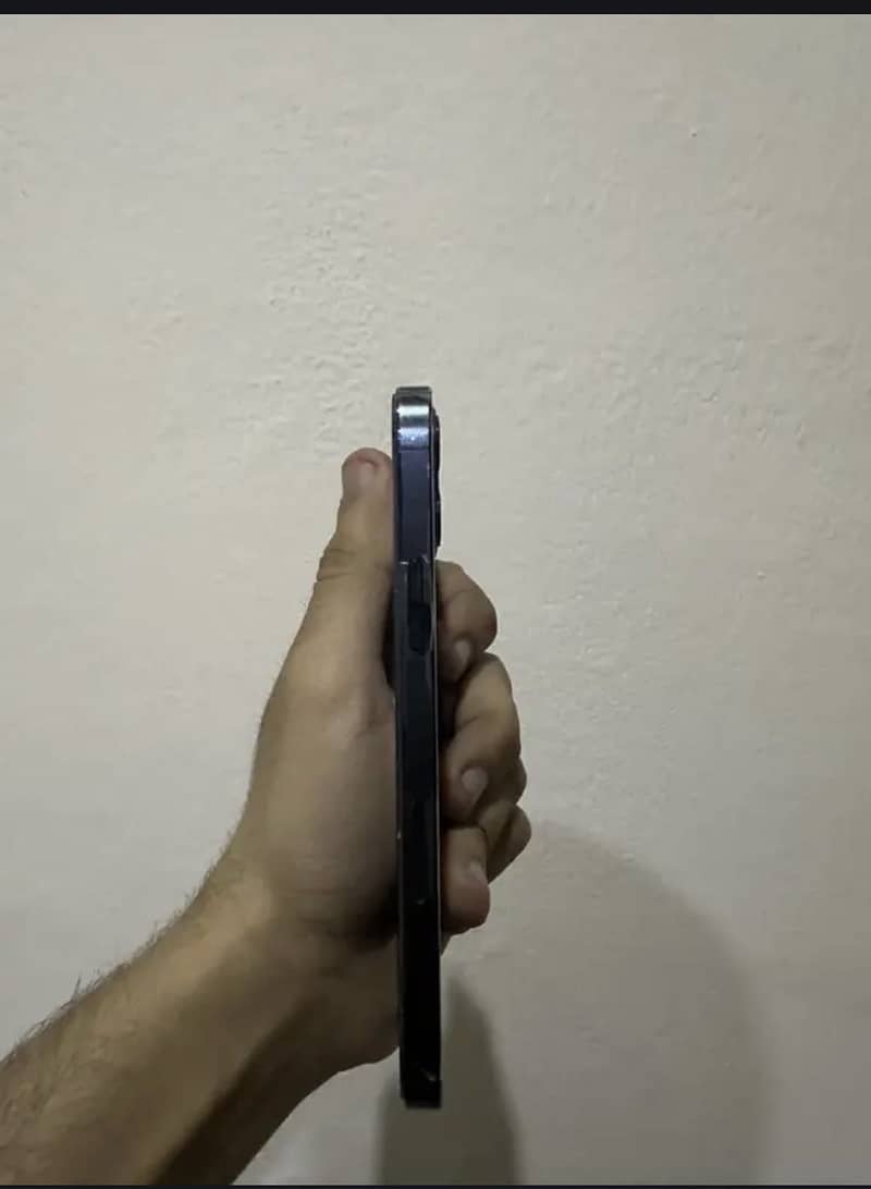 iPhone 12 pro 3