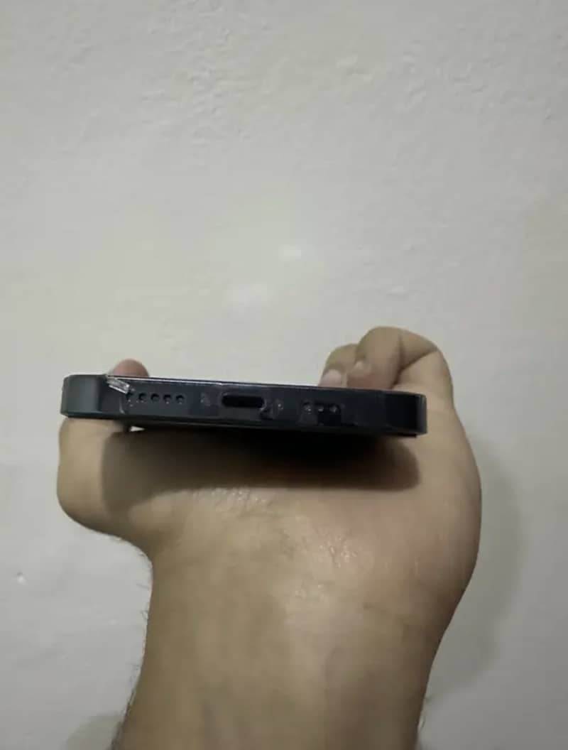 iPhone 12 pro 4