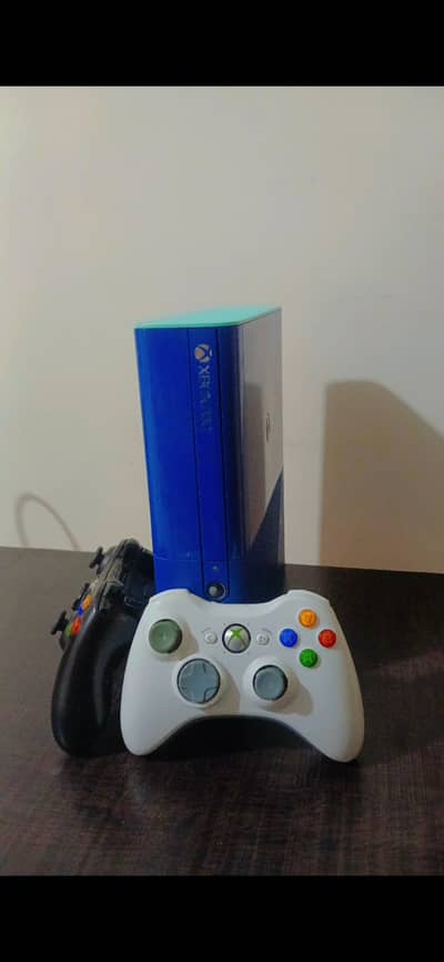 XBOX 360 elite edition (Jailbreak)