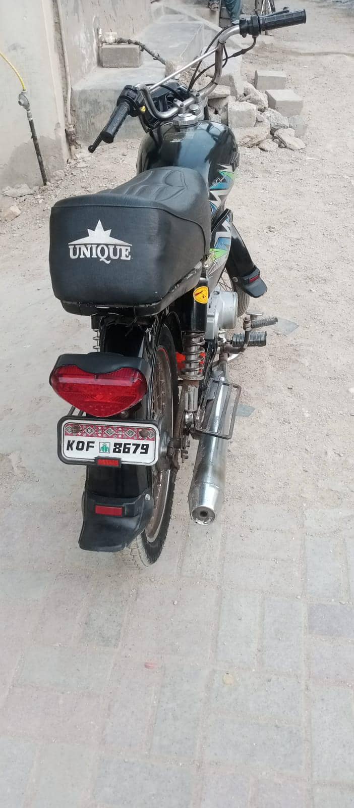 Unique 70, 3