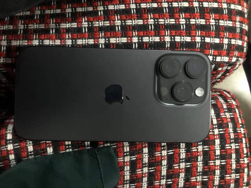 iPhone 16 pro 0