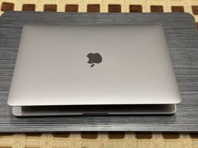 Apple Macbook Pro M1 2020