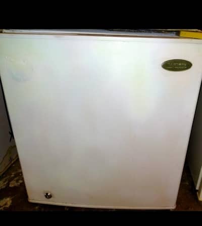 Room Size mini Fridge Samsung