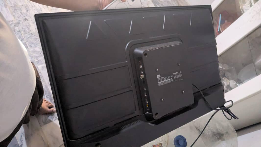 LCD tv 2