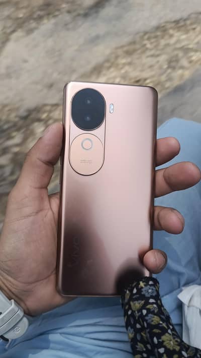v40e 5g 8 256 with box charger