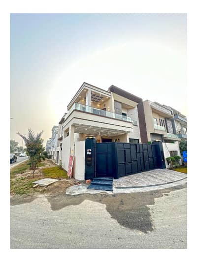 Modern, North Facing, Main Boulevard, Brand New 11.5 Marla House for Sale