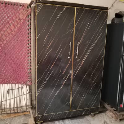 safe almai 2 doors black golden clr