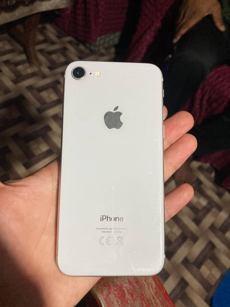 iPhone 8 0