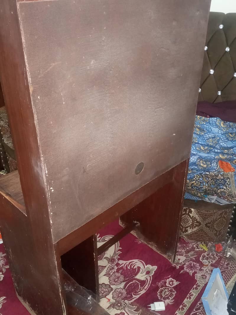 Computer Table 1