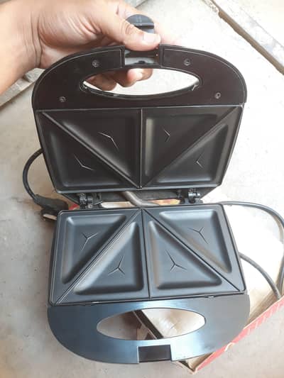 Sandwich Maker 750W