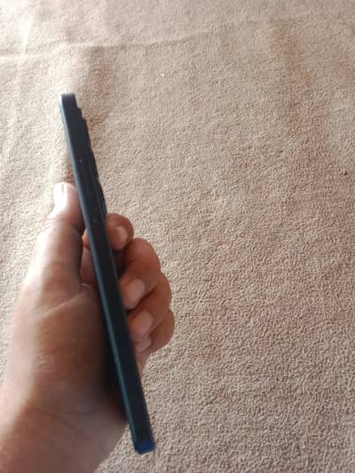 Itel City 100