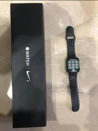Apple Watch series 4 (GPS) 44 mm