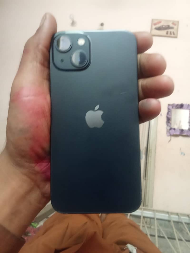 Apple iPhone 13 5