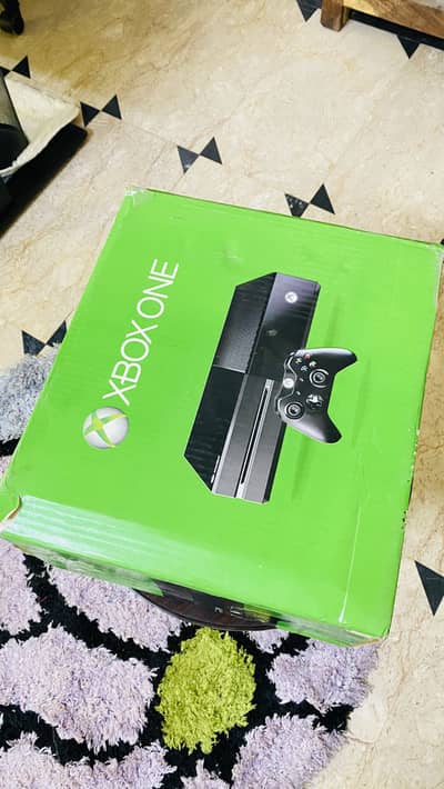 Xbox One 1TB with two controllers