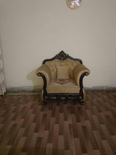 Chaniot Six Seater Sofa Set for sale