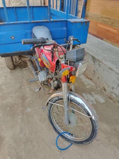 united motercycle and body used able blue colour