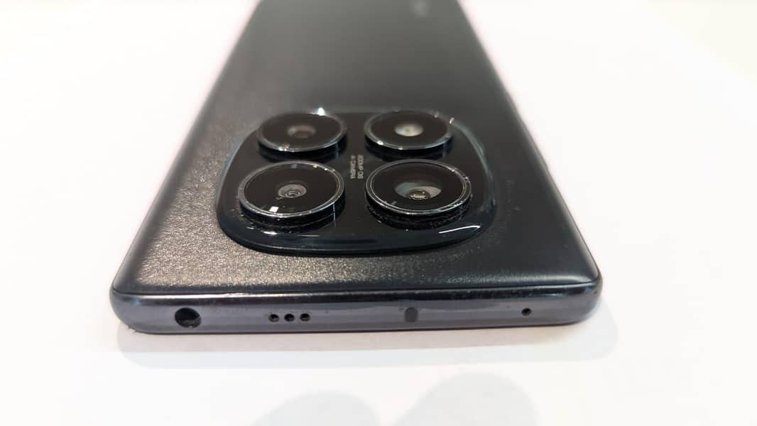 Redmi Note 14 Pro 4