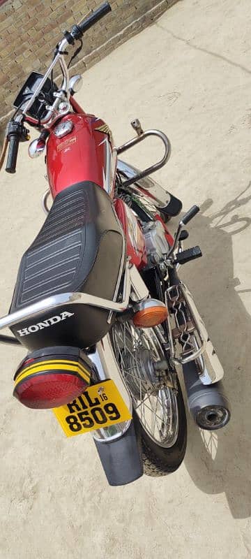 Honda 125 √ 03704685463