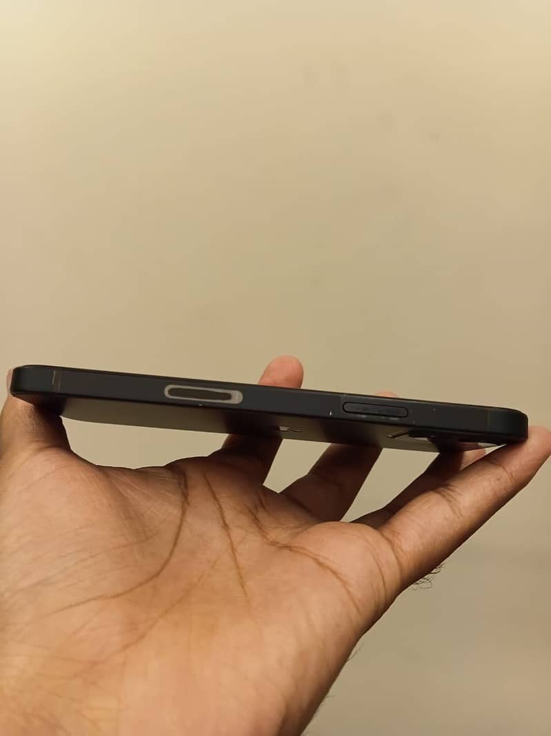 iPhone 12 0