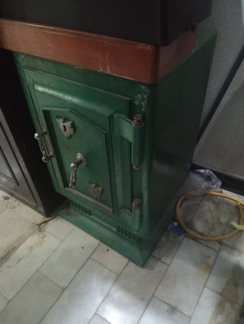 Locker 0