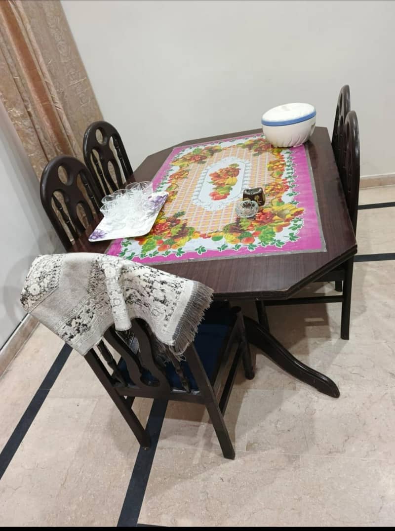 Dinning Table 0