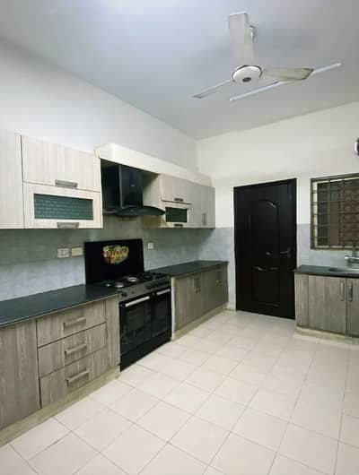 GROUND PARKING 3 BED APARTMENT AVAILABLE FOR RENT IN ASKARI 11 LAHORE CANTT