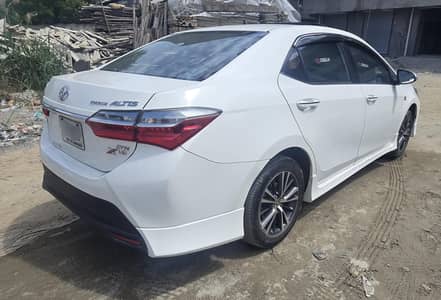 Toyota Corolla Grande  2024