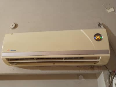 Non inverter Split AC 03204302600