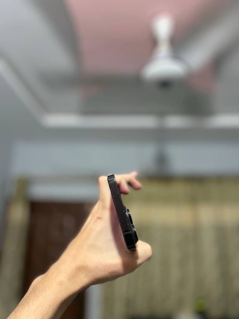 Iphone 14 pro max 5