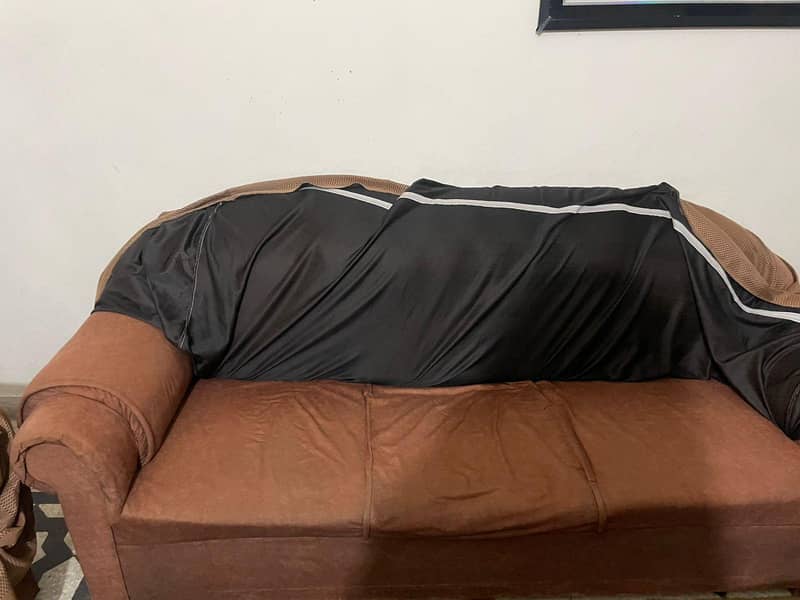 good condition sofa 1